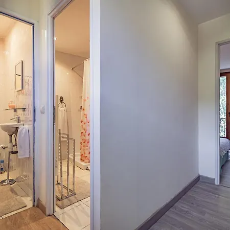 Sundrenched Relais De Poste In Apartamento *