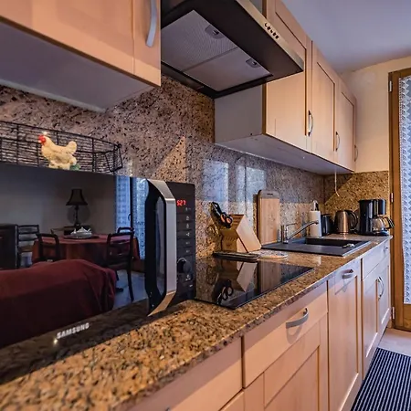 Apartamento Sundrenched Relais De Poste In *