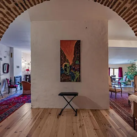 Sundrenched Relais De Poste In Apartamento *