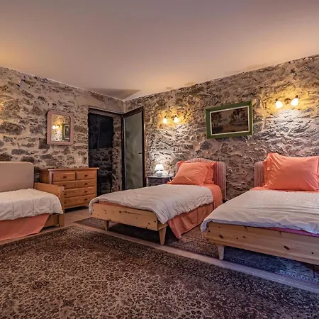 Apartamento Sundrenched Relais De Poste In *