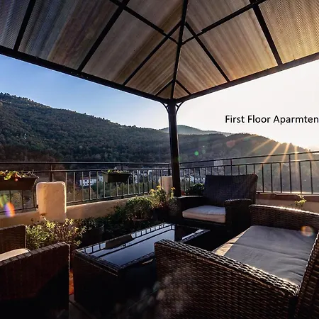 Sundrenched Relais De Poste In * Serdinya