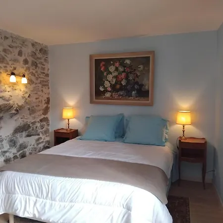 Sundrenched Relais De Poste In Serdinya