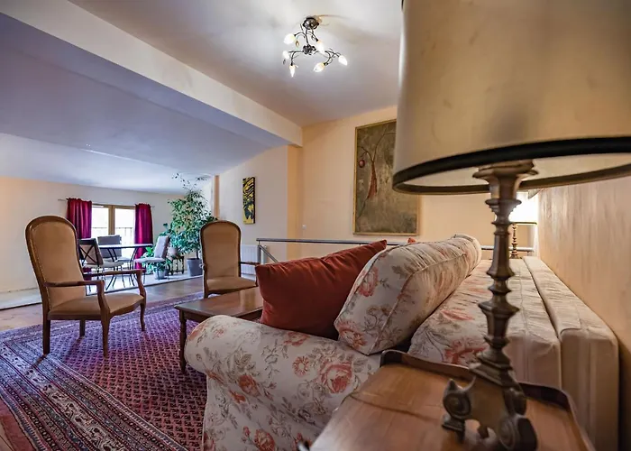 Sundrenched Relais De Poste In Apartament *