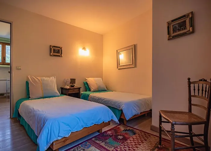 Sundrenched Relais De Poste In Apartament