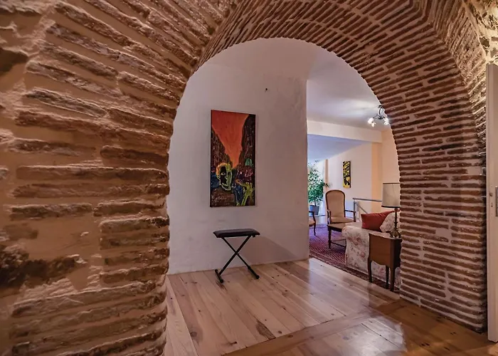 Sundrenched Relais De Poste In Serdinya