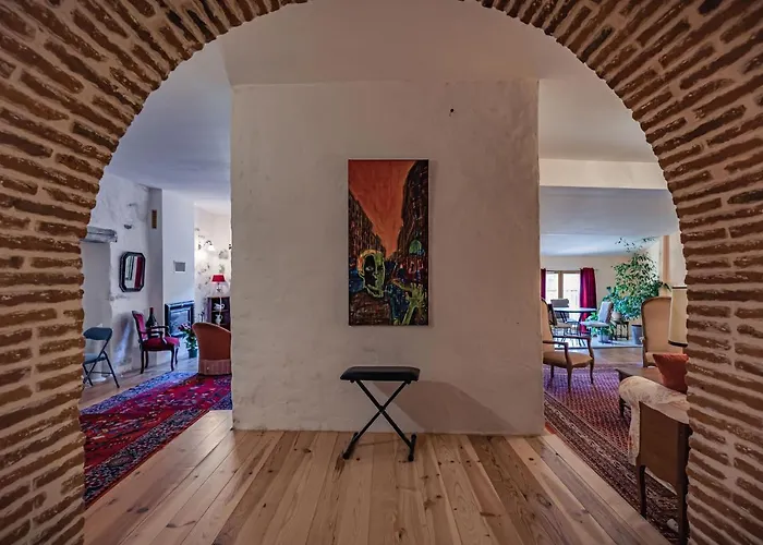 Sundrenched Relais De Poste In Apartament *