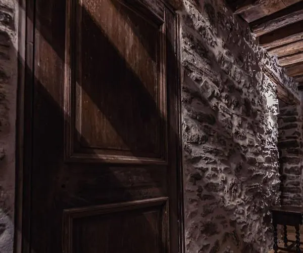 Apartament Sundrenched Relais De Poste In