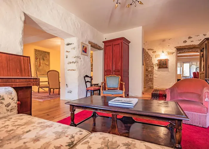 Apartament Sundrenched Relais De Poste In Serdinya